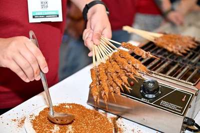 &ldquo;鏈&rdquo;結(jié)萬家,&ldquo;千品食巷&rdquo; 城市生活更美好